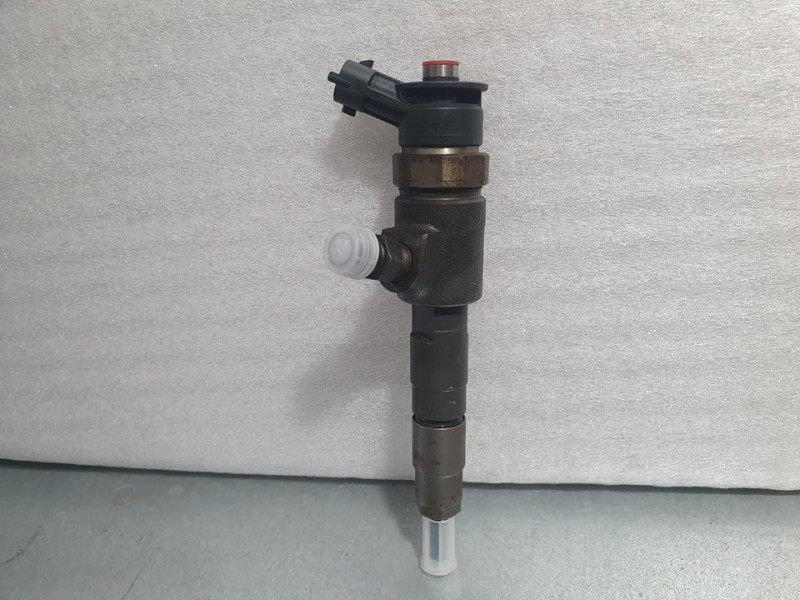 Recambio de inyector para peugeot 208 1.6 16v hdi fap referencia OEM IAM 0445110739 BOSCH BOSCH