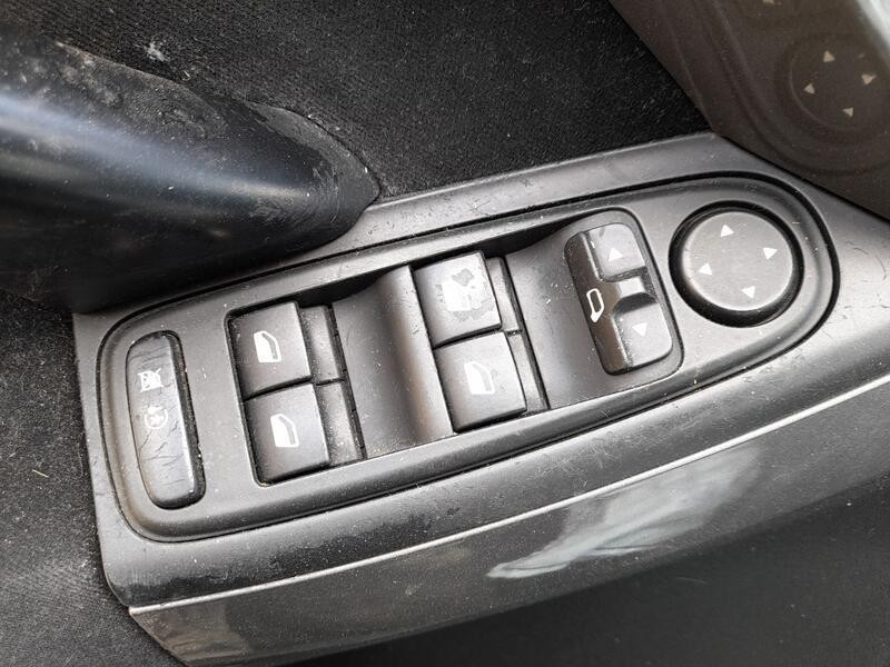 Recambio de mando elevalunas delantero izquierdo para citroën c4 picasso i monospace (ud_) 1.6 hdi referencia OEM IAM 6554YC C/M