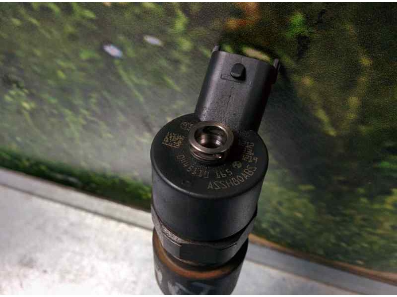 Recambio de inyector para opel zafira b 1.9 cdti referencia OEM IAM 445110165  BOSCH