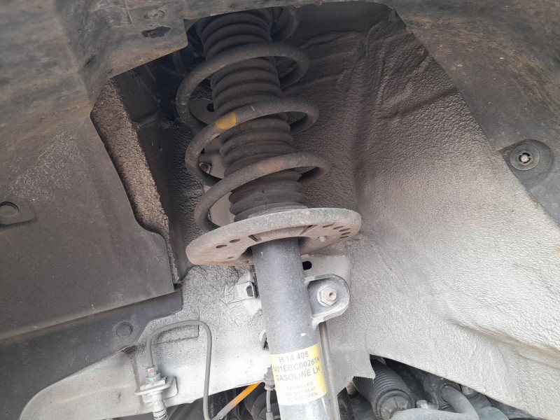 Recambio de amortiguador delantero izquierdo para mahindra kuv 100 nxt 1.2 vvt referencia OEM IAM   