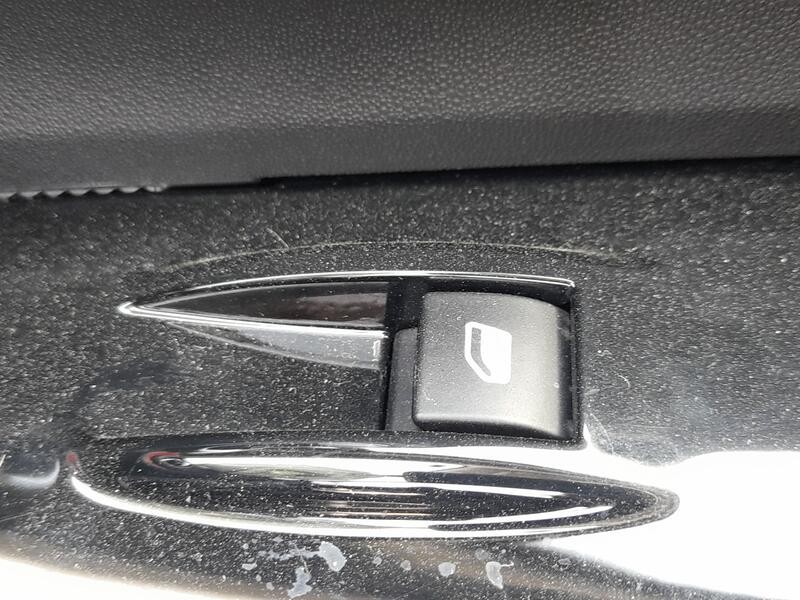 Recambio de mando elevalunas delantero derecho para citroën c3 iii (sx) 1.2 puretech 82 referencia OEM IAM 96762292ZD  