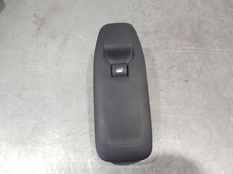 Recambio de mando elevalunas delantero derecho para peugeot 208 tech edition blue hdi referencia OEM IAM 98242560ZD  