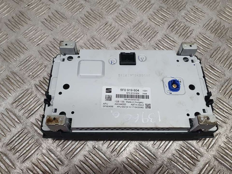 Recambio de sistema navegacion gps para seat toledo (kg3) style referencia OEM IAM 5F0919604  