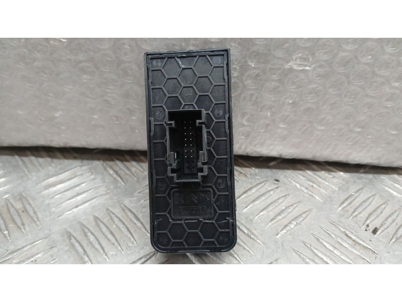Recambio de mando elevalunas delantero izquierdo para citroën c3 iii (sx) 1.2 puretech 82 referencia OEM IAM 98148907ZD  