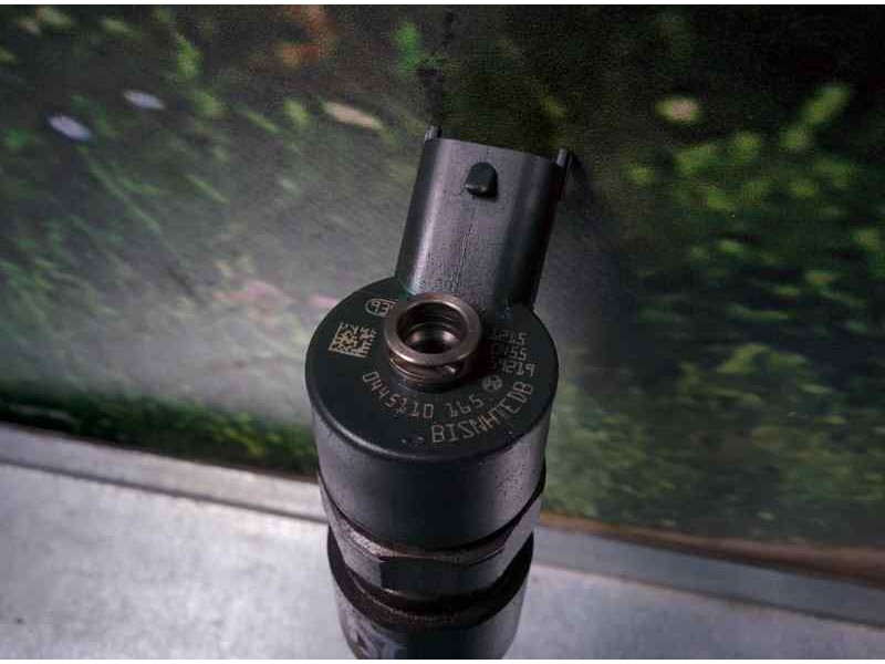 Recambio de inyector para opel zafira b 1.9 cdti referencia OEM IAM 445110165  BOSCH