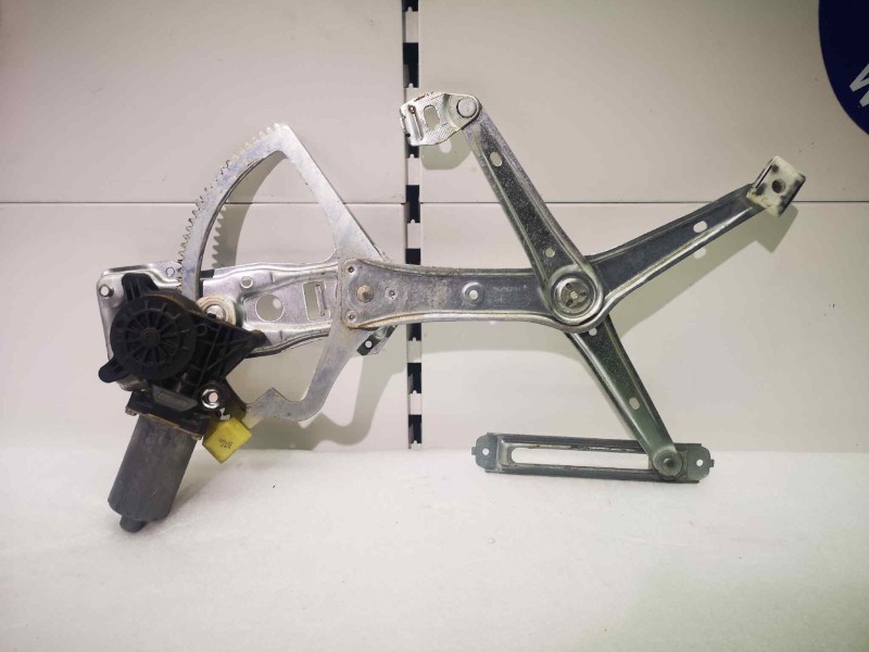 Recambio de elevalunas delantero izquierdo para mercedes-benz clase c (w202) berlina referencia OEM IAM 0130821708 0130821708 6 