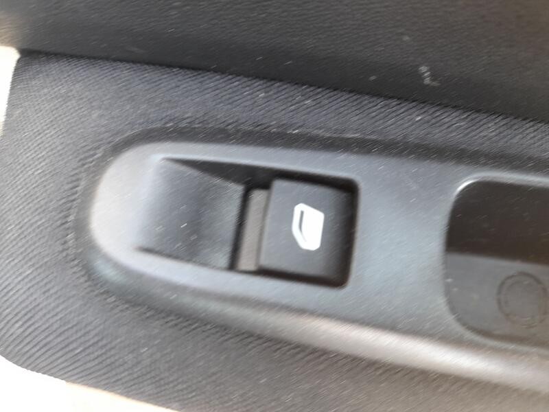 Recambio de mando elevalunas trasero derecho para citroën c3 iii (sx) 1.2 puretech 82 referencia OEM IAM 96762292ZD  