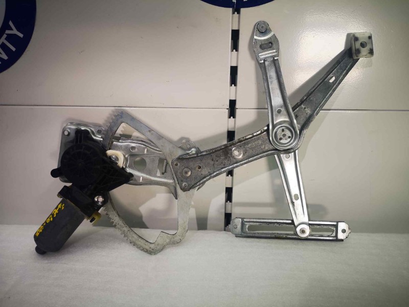 Recambio de elevalunas delantero izquierdo para mercedes-benz clase c (w202) berlina referencia OEM IAM 0130821638  DOS PINS