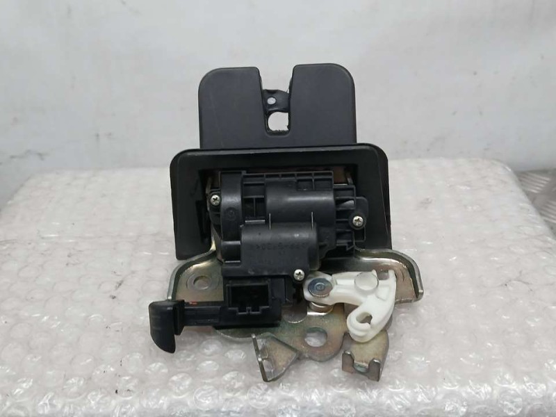 Recambio de cerradura maletero / porton para audi a3 sportback (8va) ambiente referencia OEM IAM 8R0827505  