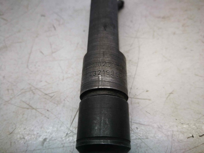 Recambio de inyector para seat toledo (1m2) 1.9 tdi referencia OEM IAM 028130203F  