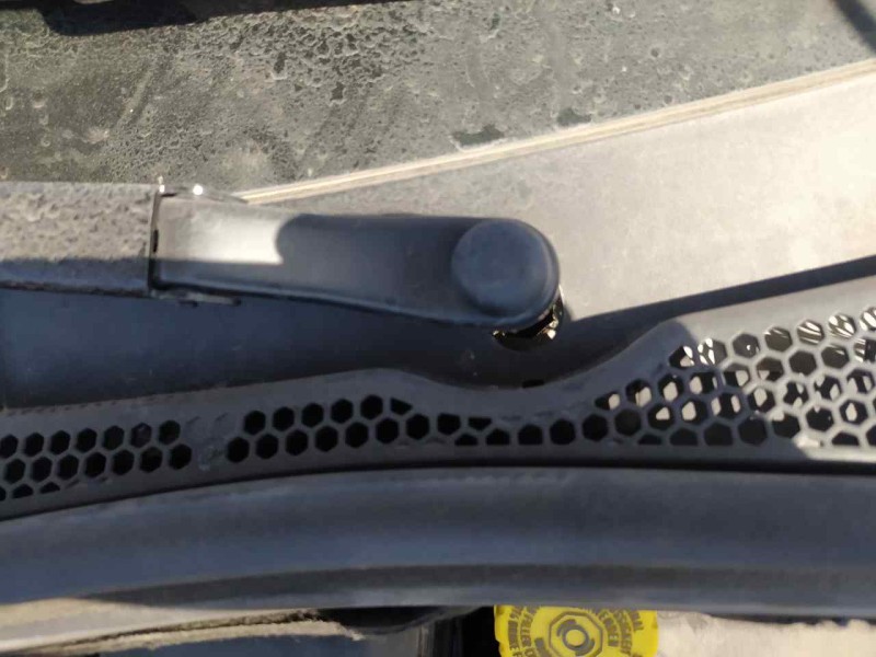 Recambio de motor limpia delantero para peugeot 208 tech edition blue hdi referencia OEM IAM 9815497780  