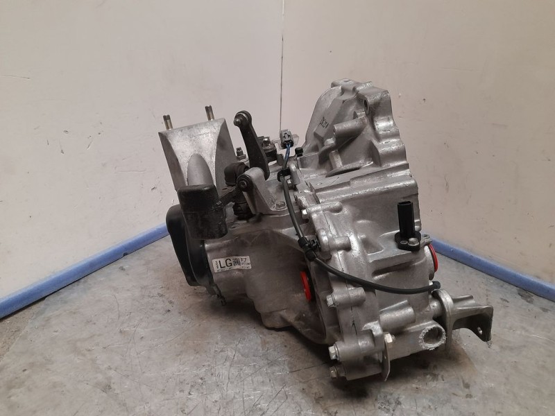 Recambio de caja cambios para mazda 2 lim. (de) 1.3 style (5-ptas.) referencia OEM IAM NVE85500 8TH0711381 5VELOCIDADES