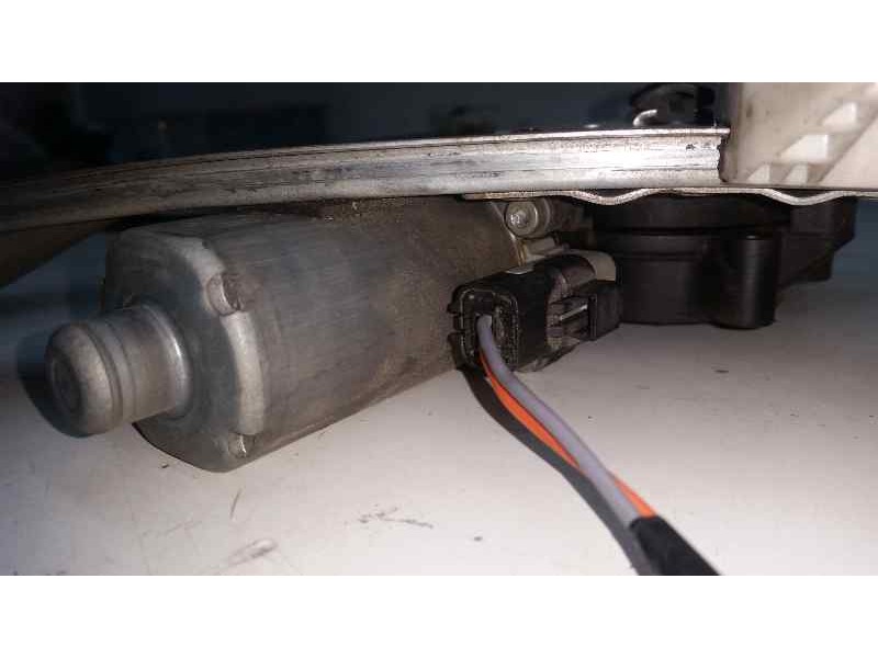 Recambio de elevalunas delantero derecho para peugeot 206 berlina xs referencia OEM IAM  2 PINS ELECTRICO
