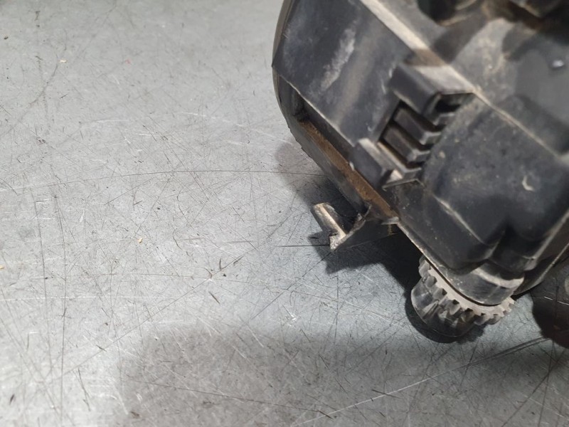 Recambio de faro antiniebla derecho para renault megane iii berlina 5 p dynamique referencia OEM IAM 8200074008 89202503 VALEO