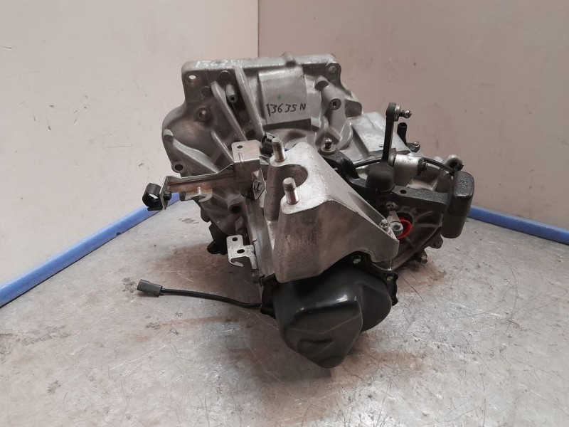 Recambio de caja cambios para mazda 2 lim. (de) 1.3 style (5-ptas.) referencia OEM IAM NVE85500 8TH0711381 5VELOCIDADES