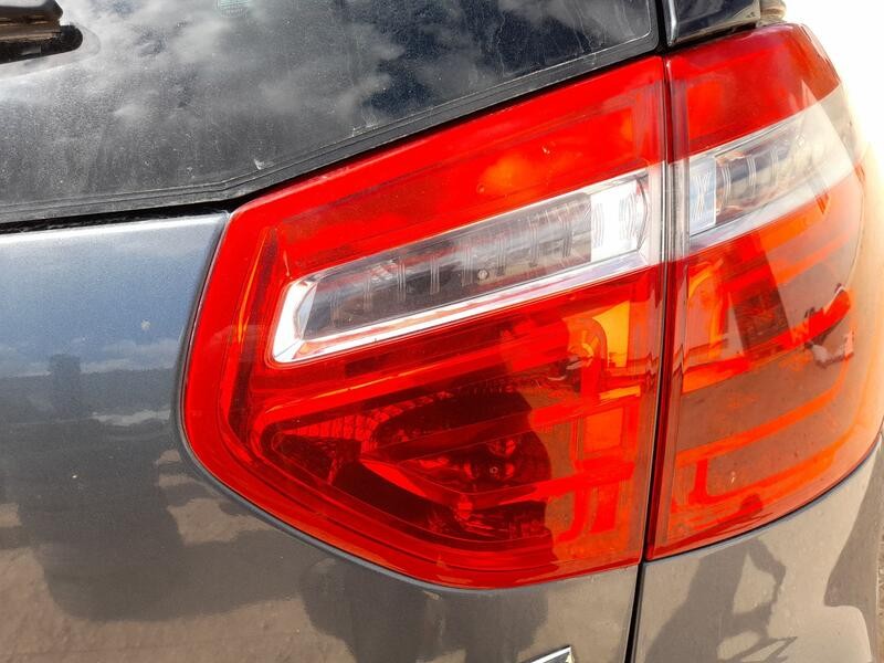 Recambio de piloto trasero derecho interior para citroën c4 picasso i monospace (ud_) 1.6 hdi referencia OEM IAM 6351CC  