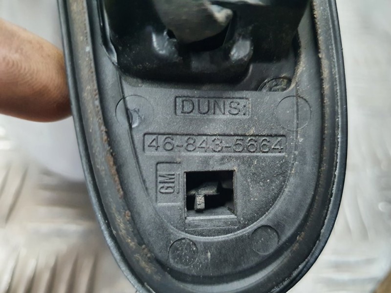 Recambio de retrovisor derecho para opel corsa d catch me referencia OEM IAM 468435664  ELECTRICO 3 CABLES