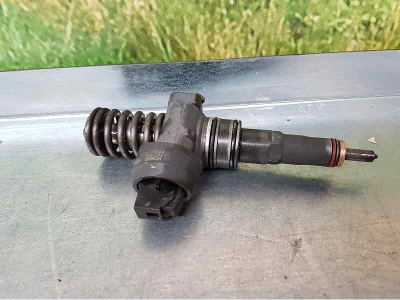 Recambio de inyector para seat leon (1p1) 1.9 tdi referencia OEM IAM 038130073AG 0414720215 BOSCH