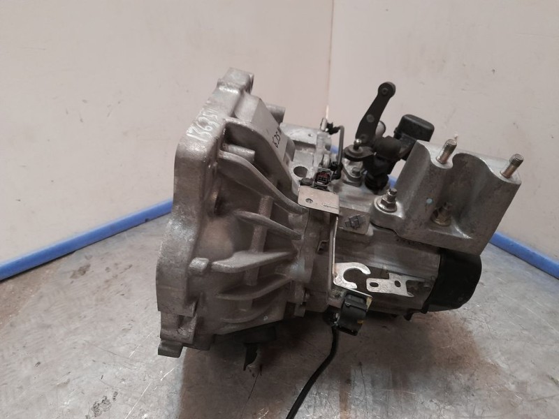 Recambio de caja cambios para mazda 2 lim. (de) 1.3 style (5-ptas.) referencia OEM IAM NVE85500 8TH0711381 5VELOCIDADES