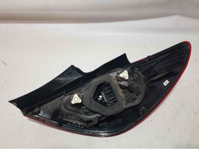 Recambio de piloto trasero izquierdo para opel corsa d selective referencia OEM IAM 13269050 89318811 VALEO ROZADO