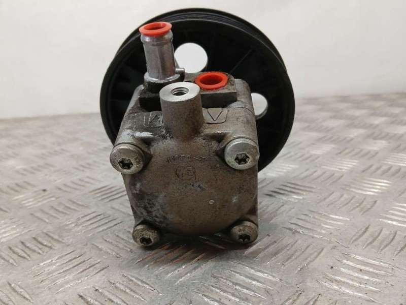 Recambio de bomba direccion para volvo s40 berlina 1.8i referencia OEM IAM 8252308 761395514 ZF