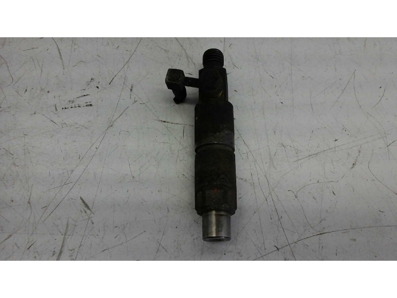 Recambio de inyector para renault master desde ´98 2.2 diesel referencia OEM IAM KBE58S8  