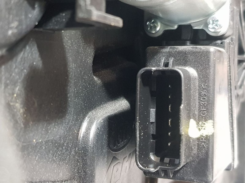 Recambio de elevalunas delantero derecho para kia cee´d sporty wagon x-tech referencia OEM IAM 82480A2311 6 PINS ELECTRICO 6 PIN