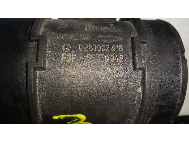 Recambio de caudalimetro para opel combo (corsa c) familiar referencia OEM IAM 0281002618 55350048 BOSCH
