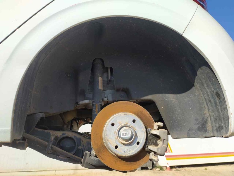 Recambio de plastico pase rueda tras. izq. para peugeot 208 tech edition blue hdi referencia OEM IAM 9673797480  