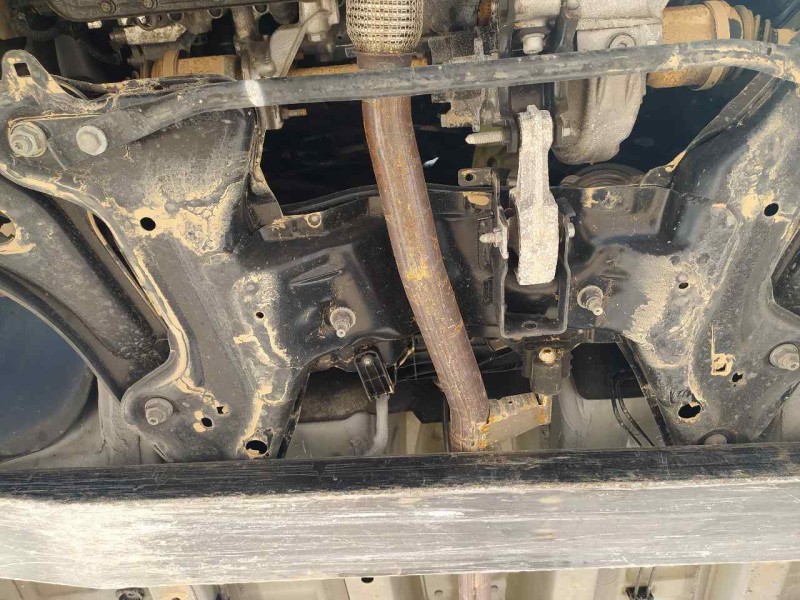 Recambio de puente delantero para peugeot 208 tech edition blue hdi referencia OEM IAM 9808011780  