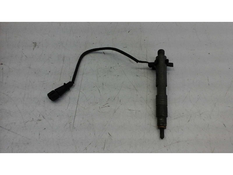 Recambio de inyector para renault clio ii fase ii (b/cb0) 1.9 dti diesel referencia OEM IAM 0432193644  7700110396