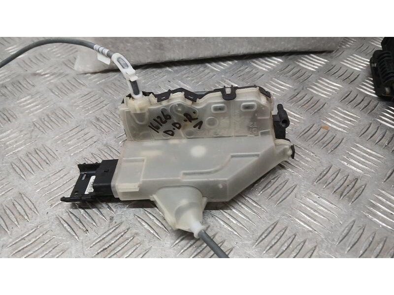 Recambio de cerradura puerta delantera derecha para peugeot 2008 (p1) e-active referencia OEM IAM 9844442480  