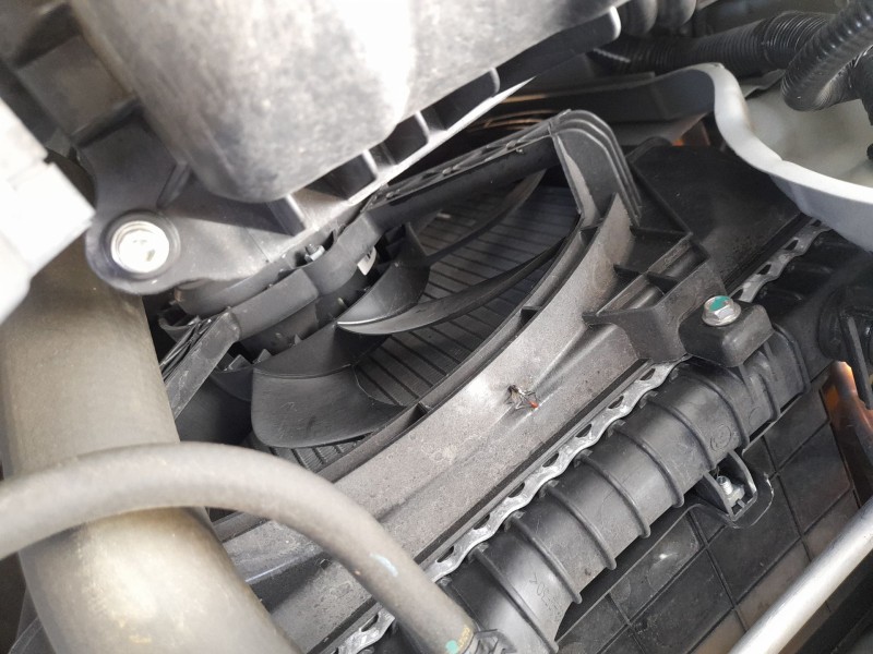 Recambio de electroventilador para mahindra kuv 100 nxt 1.2 vvt referencia OEM IAM   