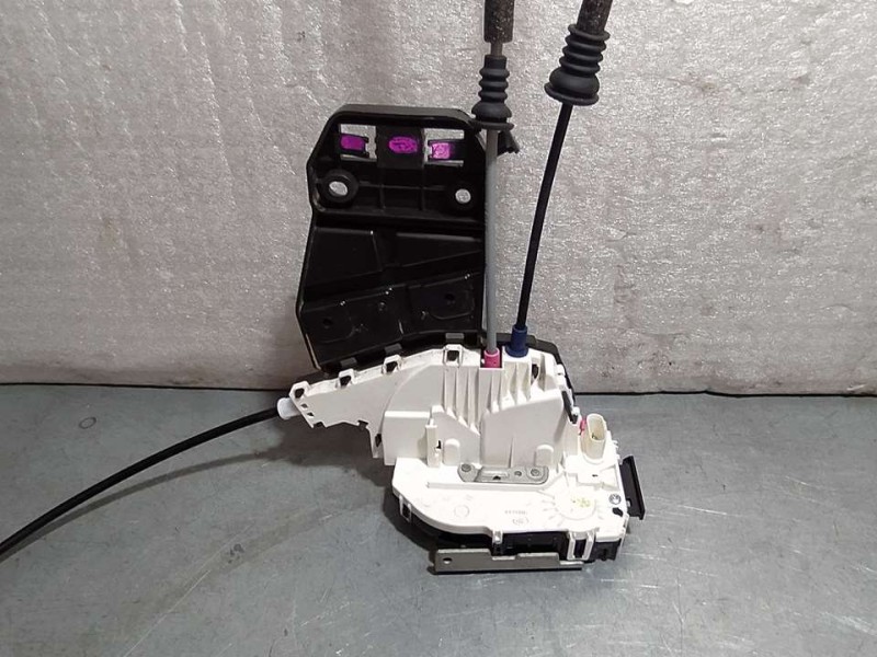 Recambio de cerradura puerta trasera izquierda para jeep compass ii limited 4x2 referencia OEM IAM P04589915AE  4 PINS