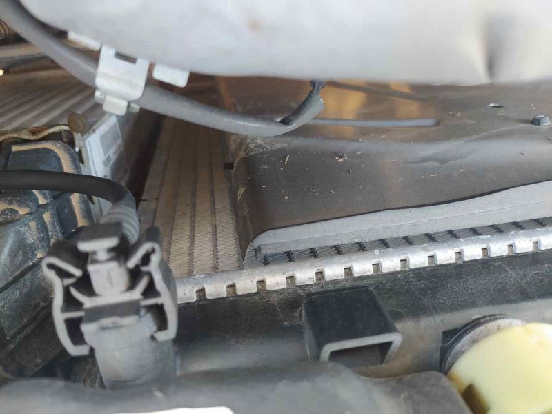 Recambio de radiador agua para peugeot 208 tech edition blue hdi referencia OEM IAM 1330P9  