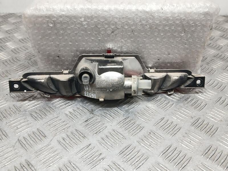 Recambio de piloto trasero central para peugeot 208 tech edition blue hdi referencia OEM IAM 9674308980  