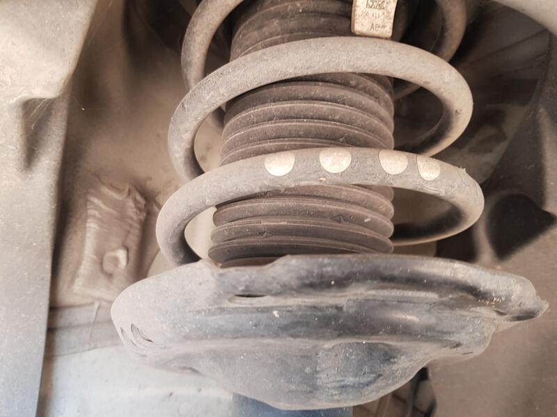 Recambio de amortiguador delantero izquierdo para skoda kamiq (nw4) 1.0 tsi referencia OEM IAM 2Q0413031CR  