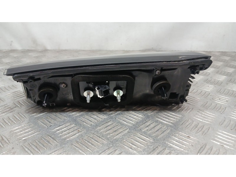 Recambio de piloto trasero izquierdo interior para peugeot 2008 ii (ud_, us_, uy_, uj_, ur_, uc_) 1.2 puretech 100 referencia OE