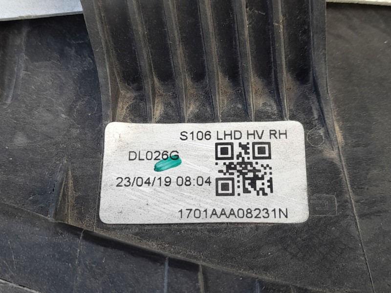 Recambio de faro derecho para mahindra kuv 100 nxt 1.2 vvt referencia OEM IAM   