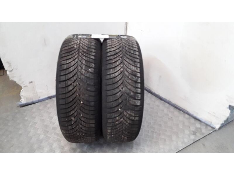 Recambio de neumatico pareja para neumaticos reutilizados - referencia OEM IAM 2256018104V GOODYEAR 225/60/18/104V