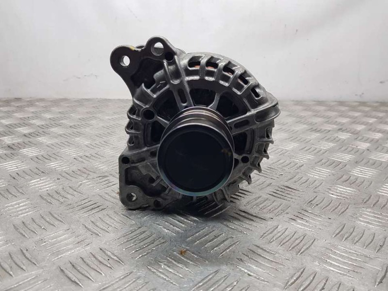 Recambio de alternador para skoda octavia lim. (5e3) active referencia OEM IAM 04E903015 2715542C VALEO