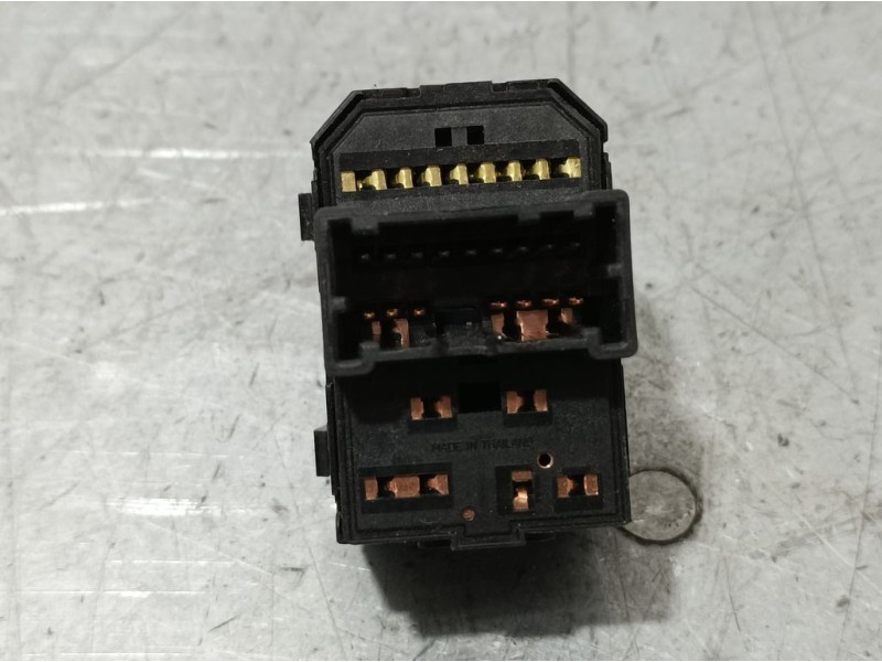 Recambio de mando retrovisor para nissan leaf 2 zero edition referencia OEM IAM 255705SK0A  