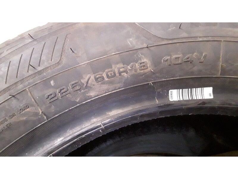 Recambio de neumatico pareja para neumaticos reutilizados - referencia OEM IAM 2256018104V GOODYEAR 225/60/18/104V