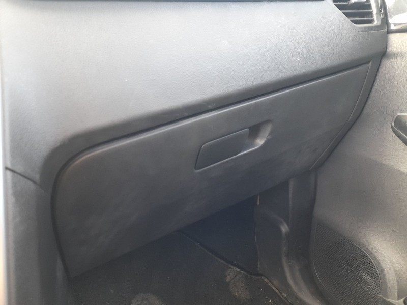 Recambio de guantera para mahindra kuv 100 nxt 1.2 vvt referencia OEM IAM   