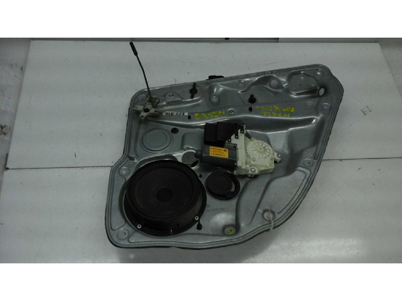 Recambio de elevalunas trasero derecho para volkswagen bora berlina (1j2) 1.9 tdi referencia OEM IAM 1J5839730 18 PINS ELECTRICO