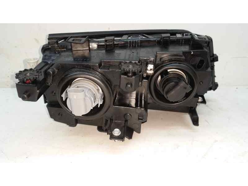 Recambio de faro izquierdo para bmw serie 3 berlina (e46) referencia OEM IAM 10106110002  