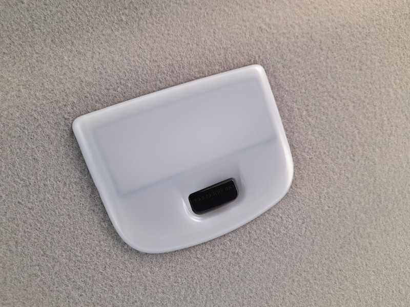 Recambio de luz interior para mahindra kuv 100 nxt 1.2 vvt referencia OEM IAM   