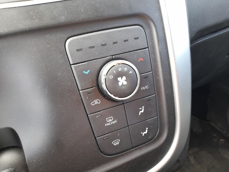 Recambio de mando calefaccion / aire acondicionado para mahindra kuv 100 nxt 1.2 vvt referencia OEM IAM   