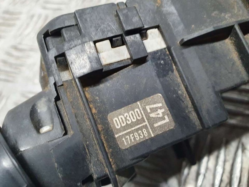 Recambio de mando luces para toyota yaris hsd active referencia OEM IAM 0D30017F938  