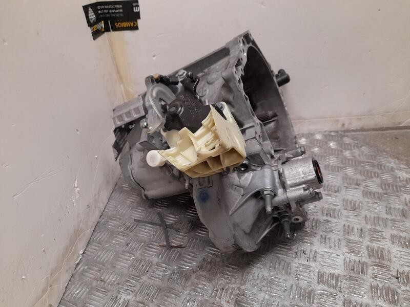 Recambio de caja cambios para citroën c-elysée feel referencia OEM IAM 20ET30 9727845 5VELOCIDADES